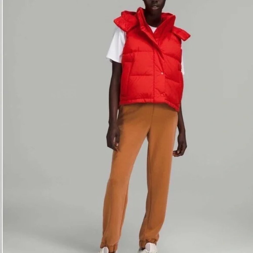 Lululemon Women's Wunder Puff Cropped Vest in Red